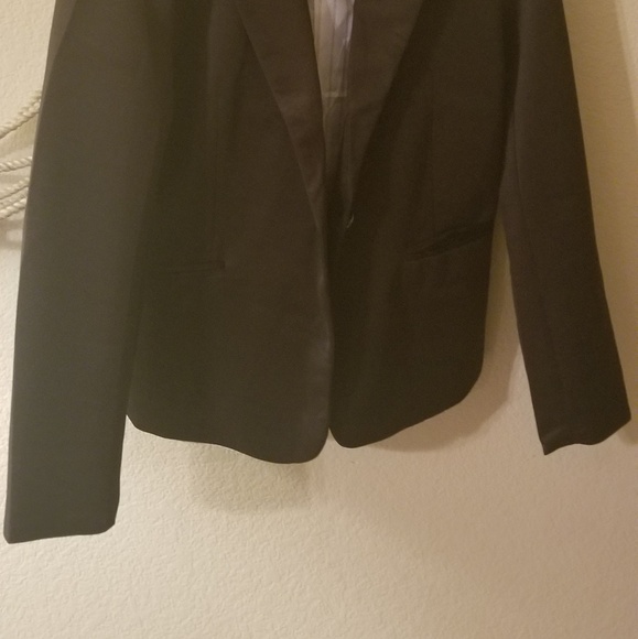 Blazer - Picture 2 of 4